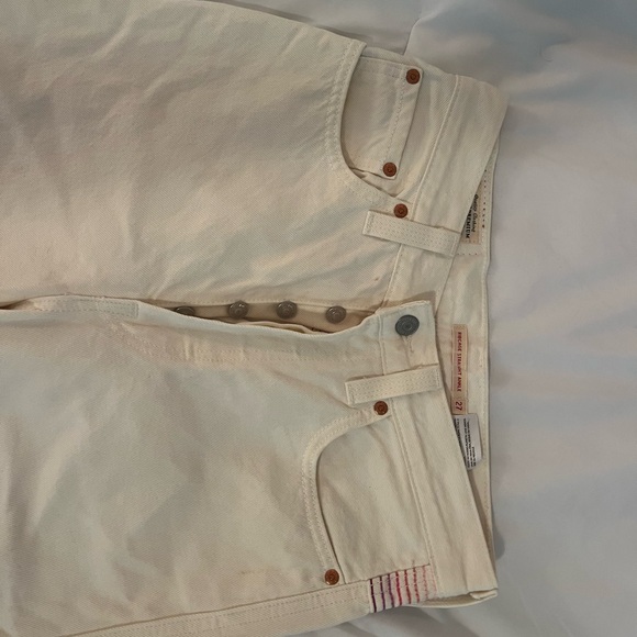 Levi's Off-White Jeans with Pink Stitching - Picture 3 of 6